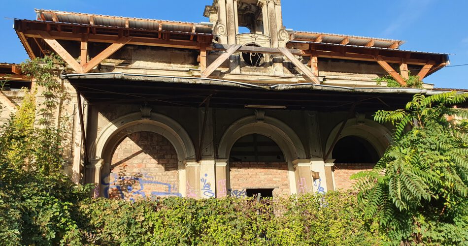 Ruine des Eingangsgebäudes des Alten Leipziger Bahnhofs